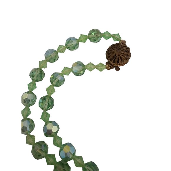 UV Reactive Vintage Green Crystal Necklace (A4637)
